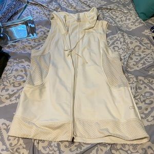 Calia by Carrie Underwood white vest